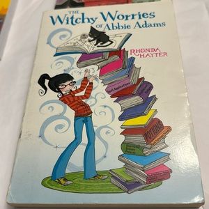 ⛱️2/$5⛱️ Witchy Worries of Abbie Adam’s chapter book